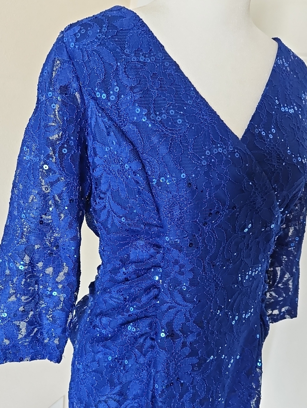 Size 8/10 Royal Blue 3/4 Sleeve Lace/Sequin Ruched Side Cocktail Dress by EVA - Picture 4 of 14